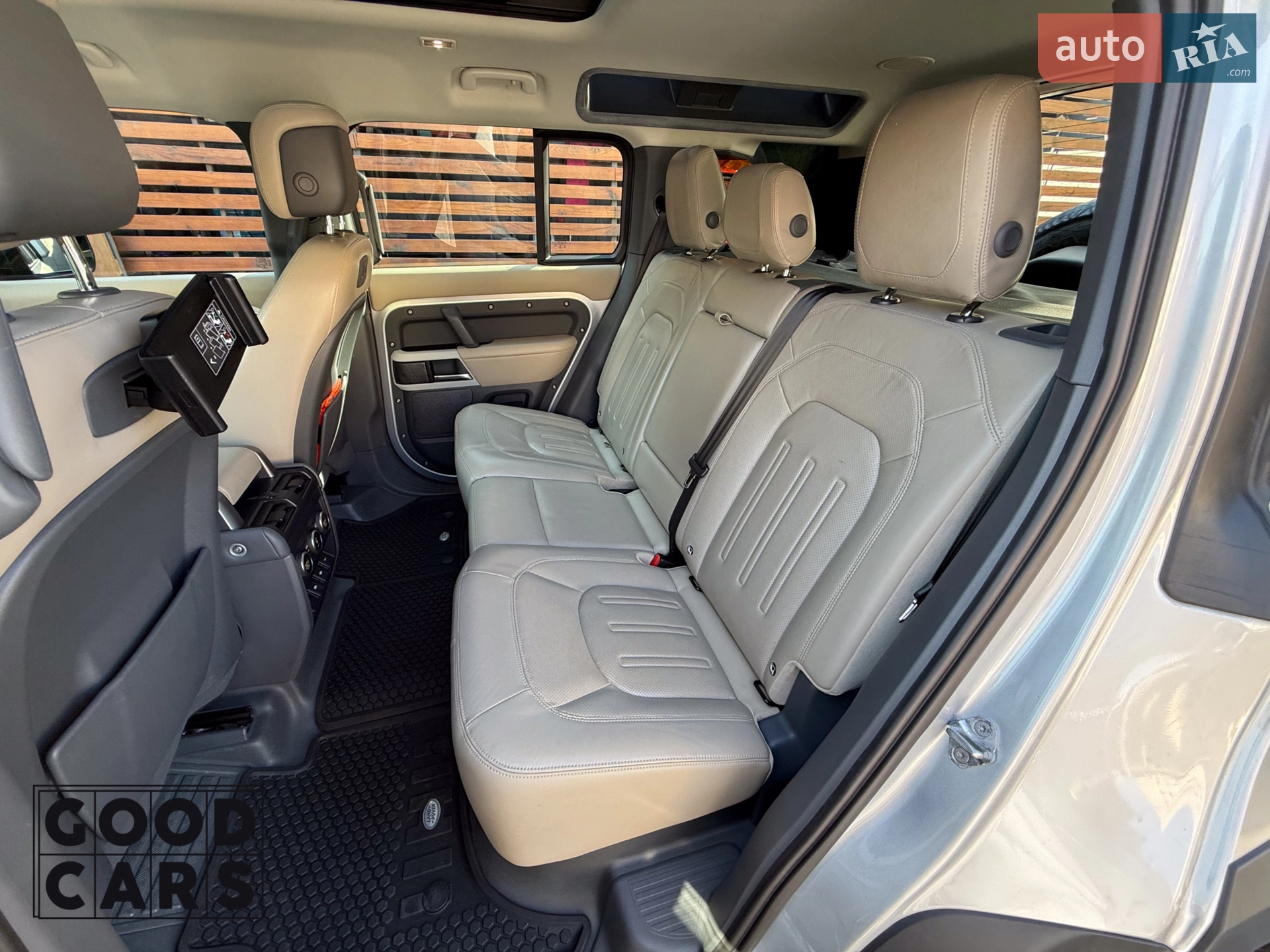 2020 Land Rover Defender - мініатюра 23