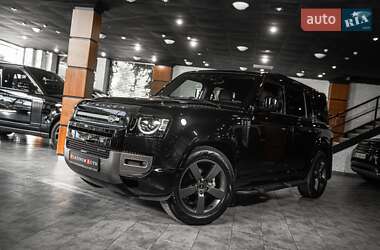 Внедорожник / Кроссовер Land Rover Defender 2022 в 