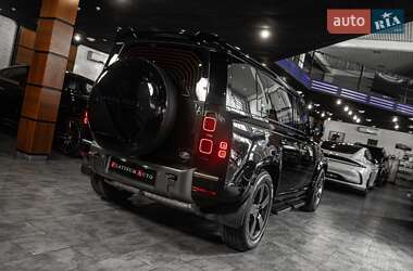 Внедорожник / Кроссовер Land Rover Defender 2022 в 