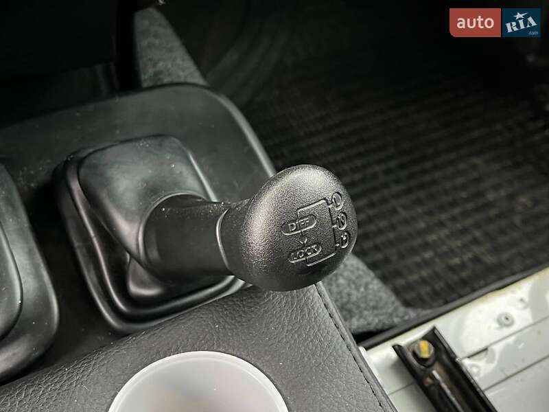 Внедорожник / Кроссовер Land Rover Defender 2013 в Львове фото 20 Внедорожник / Кроссовер Land Rover Defender 2013 в Львове