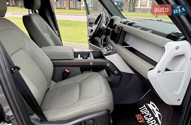 Внедорожник / Кроссовер Land Rover Defender 2022 в 