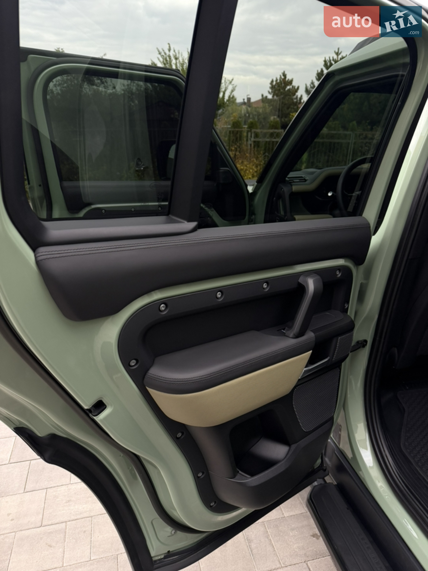 2023 Land Rover Defender - мініатюра 15