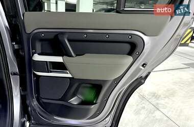 Позашляховик / Кросовер Land Rover Defender 2022 в  фото 33 Позашляховик / Кросовер Land Rover Defender 2022 в
