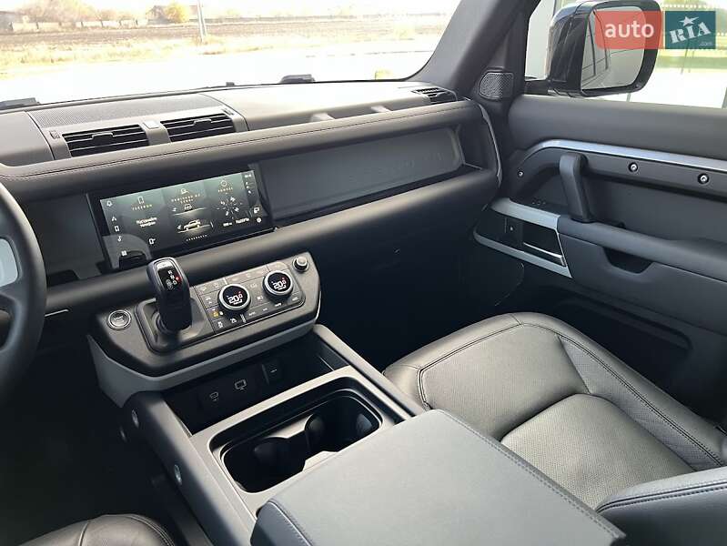 Позашляховик / Кросовер Land Rover Defender 2023 в Дніпрі