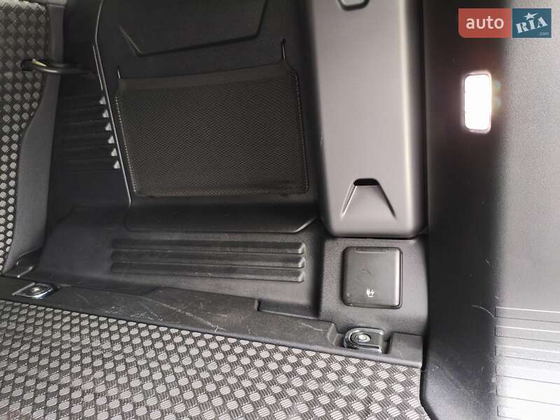 Позашляховик / Кросовер Land Rover Defender 2022 в Києві