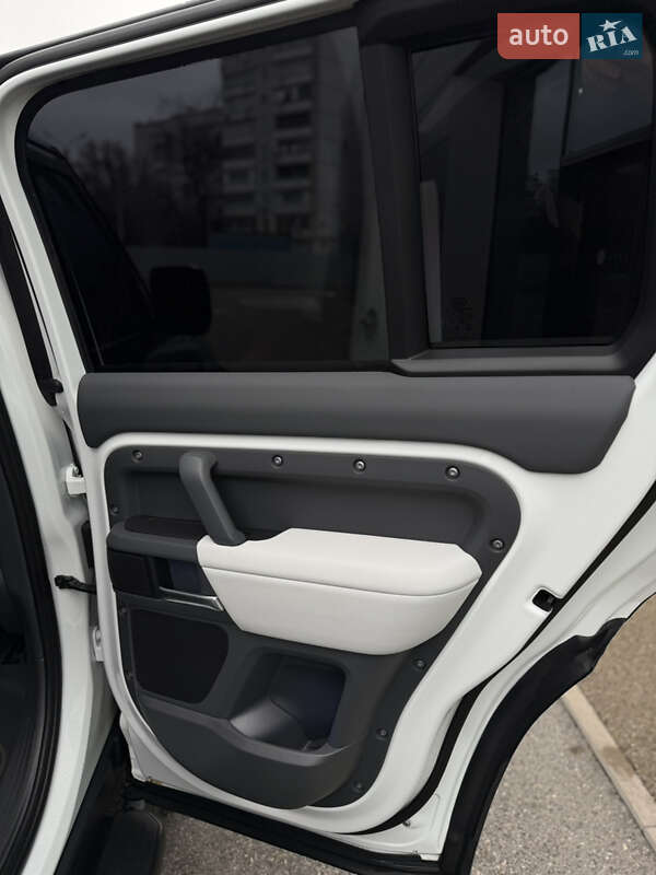 Внедорожник / Кроссовер Land Rover Defender 2024 в Харькове