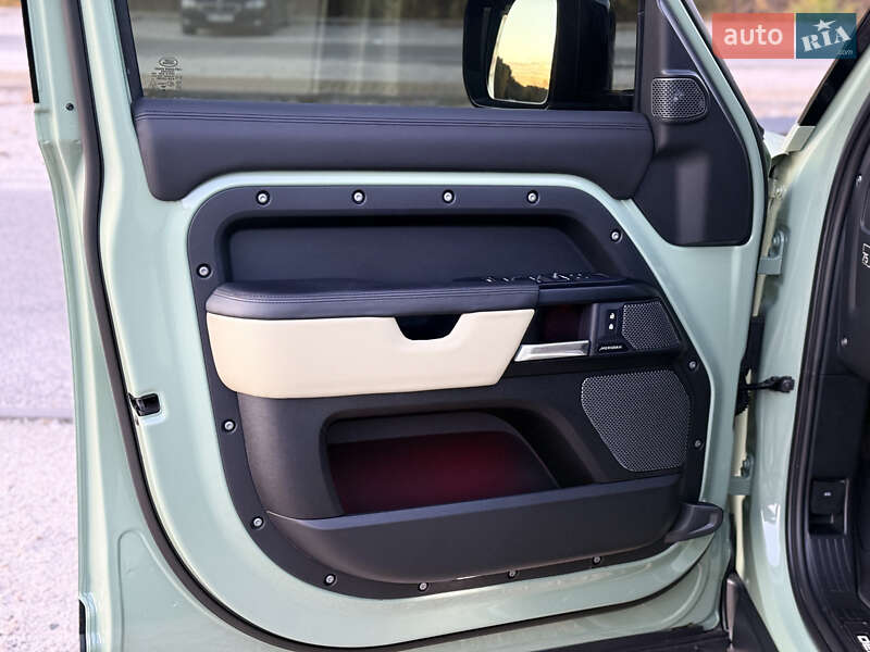 Внедорожник / Кроссовер Land Rover Defender 2023 в Днепре