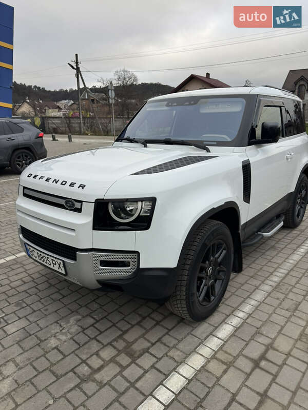 Land Rover Defender 2021