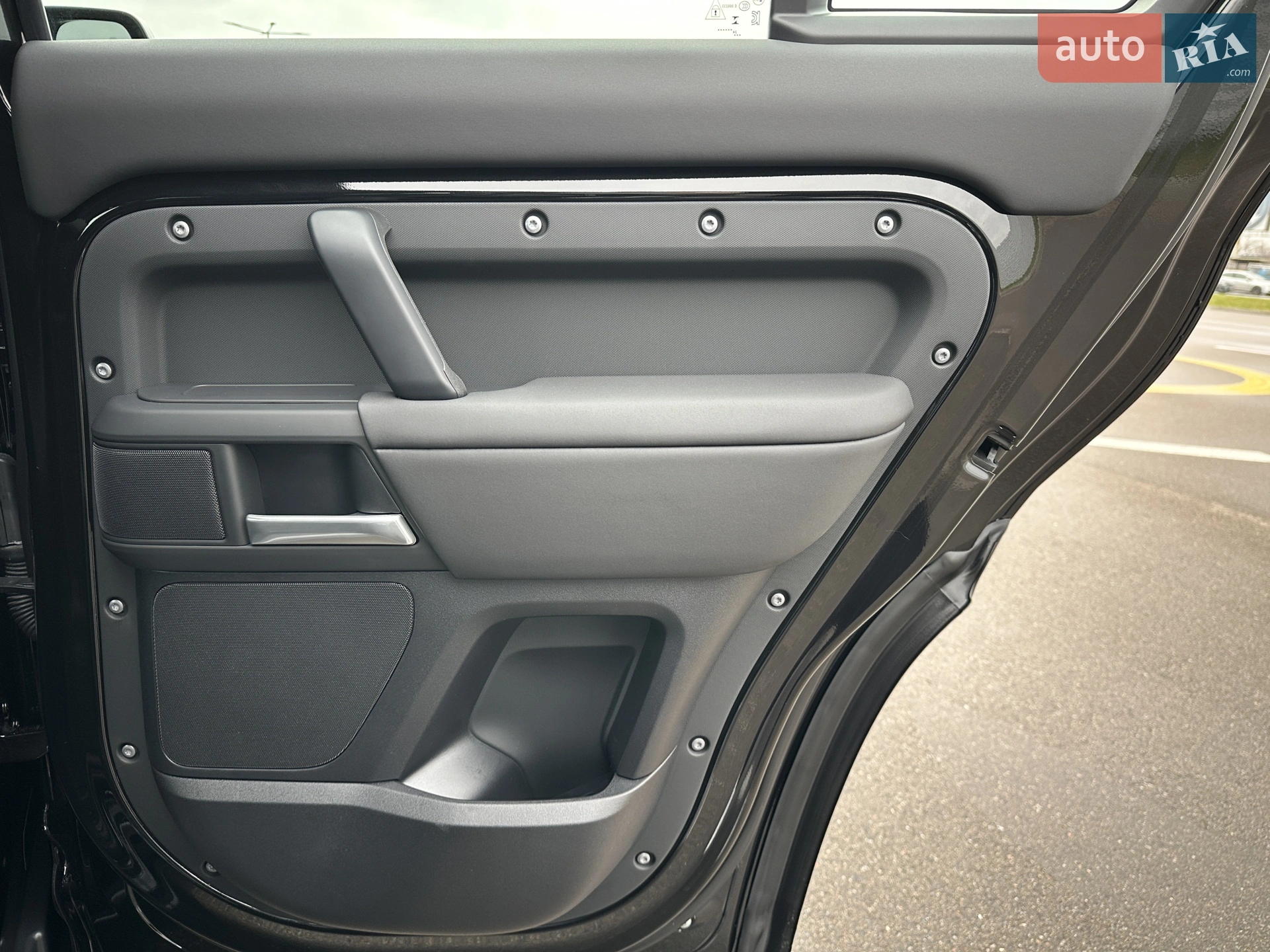 2024 Land Rover Defender - мініатюра 26