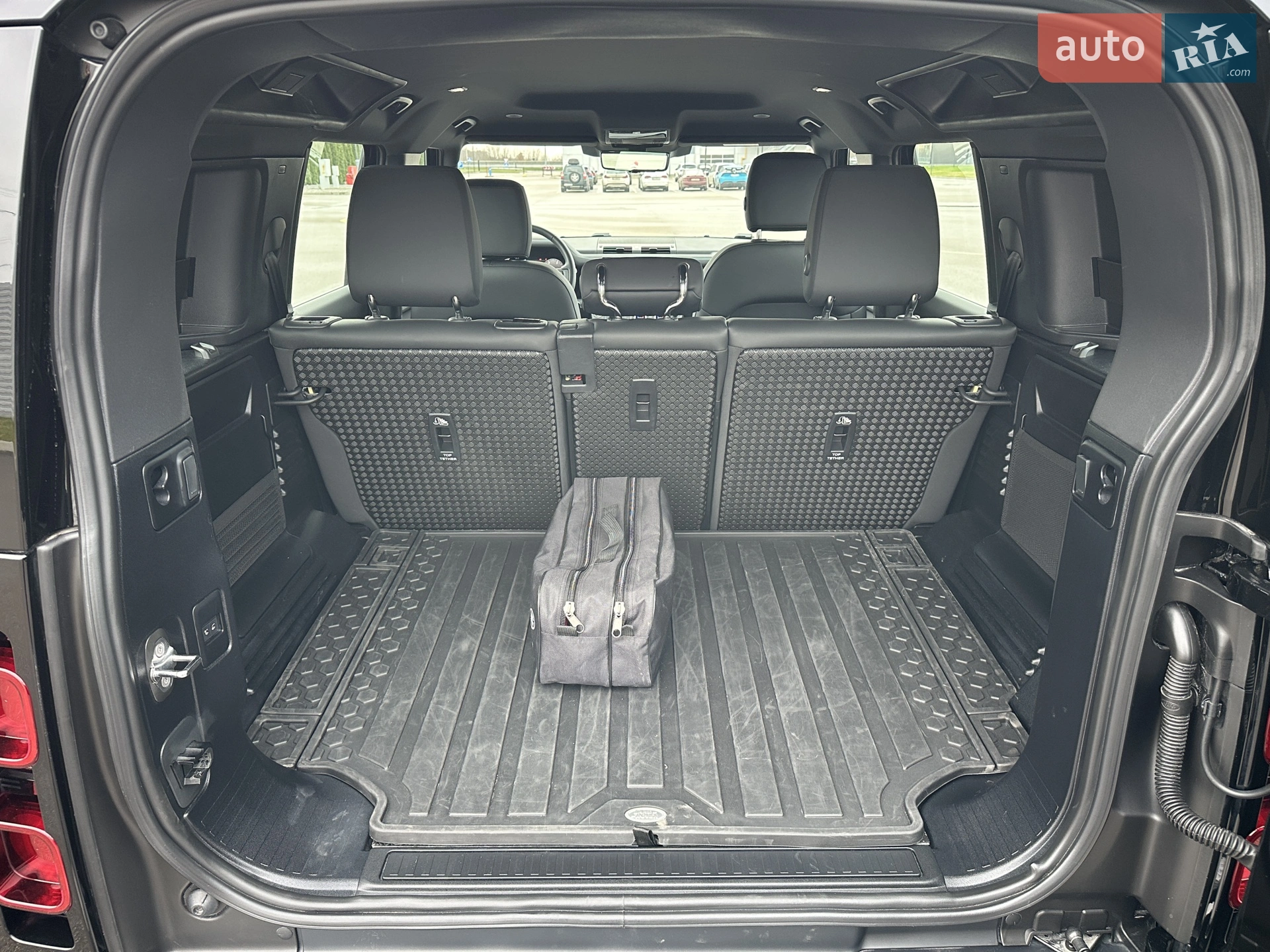 2024 Land Rover Defender - мініатюра 31