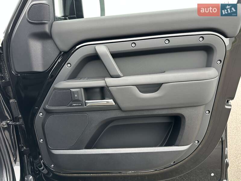 Внедорожник / Кроссовер Land Rover Defender 2024 в Киеве