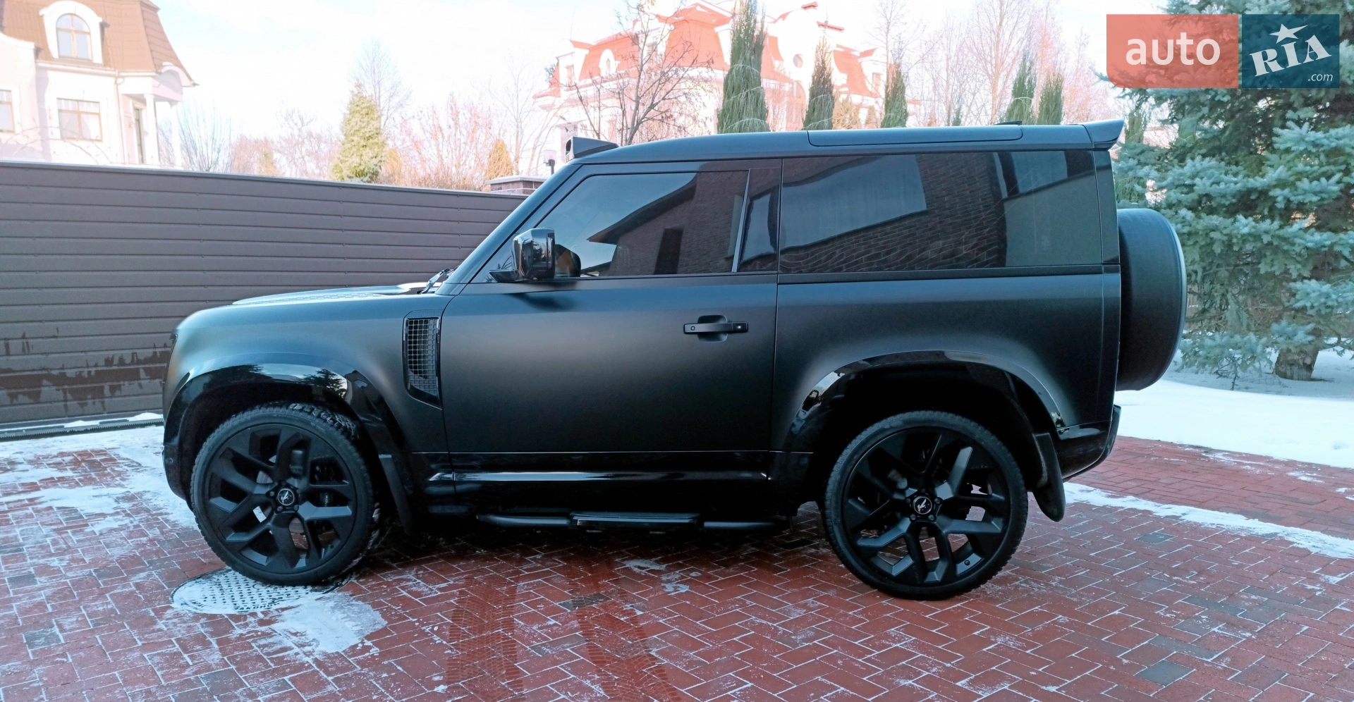 2021 Land Rover Defender - мініатюра 2