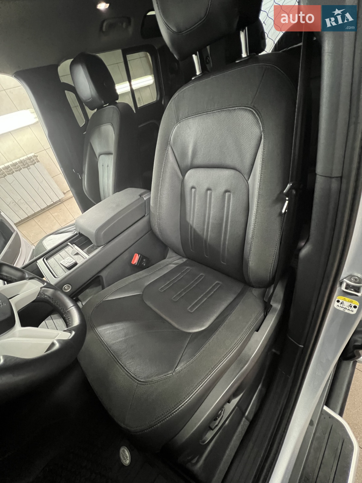 2020 Land Rover Defender - мініатюра 14