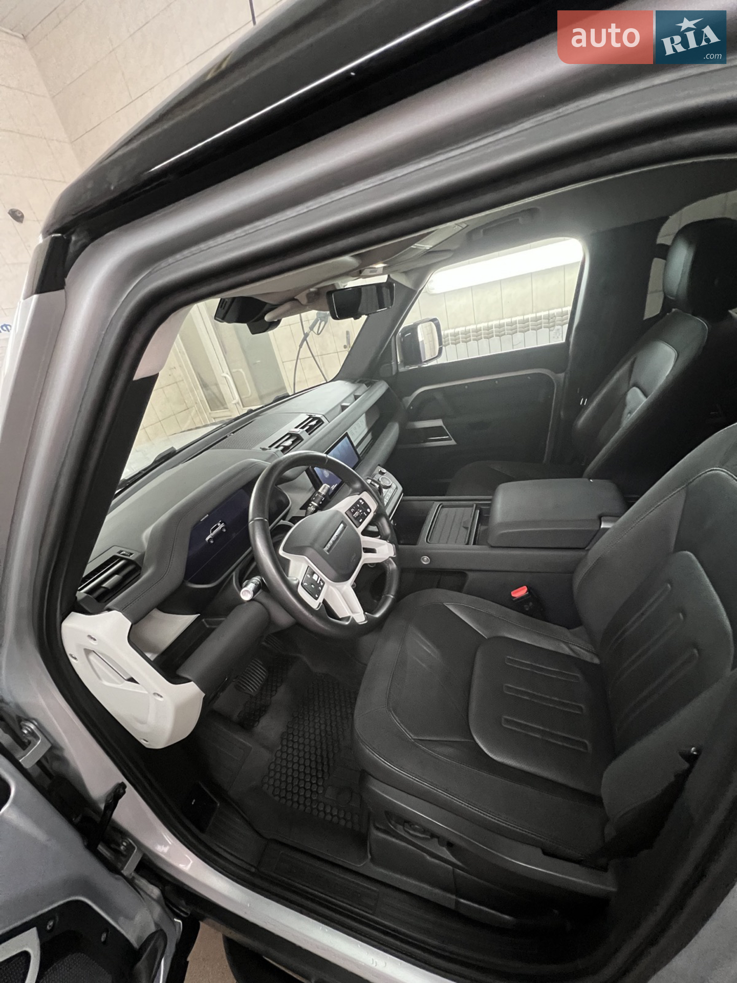 2020 Land Rover Defender - мініатюра 21