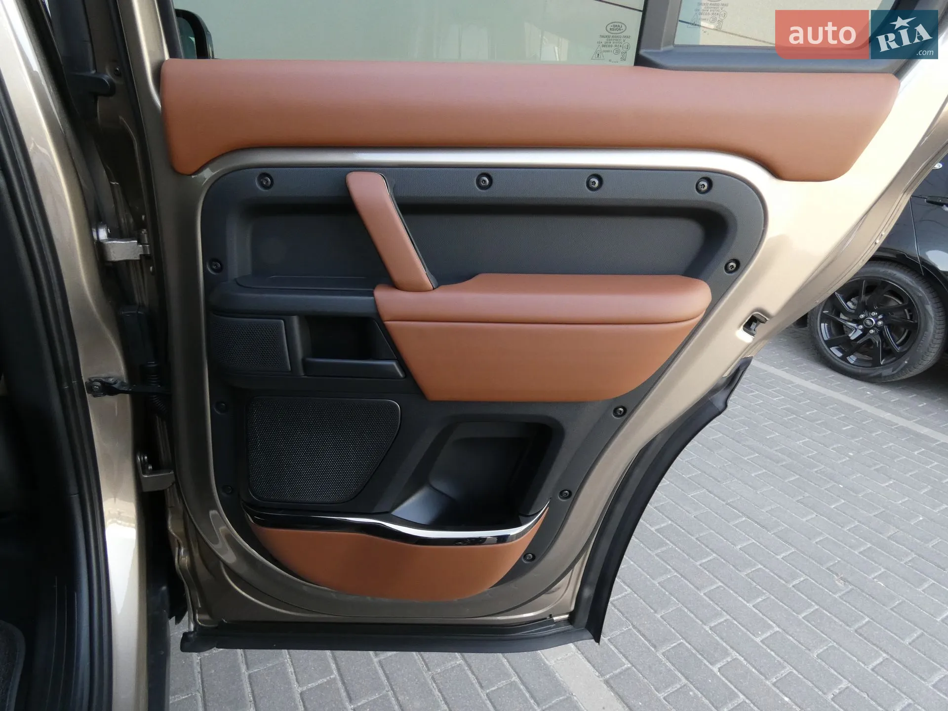 2025 Land Rover Defender - мініатюра 9