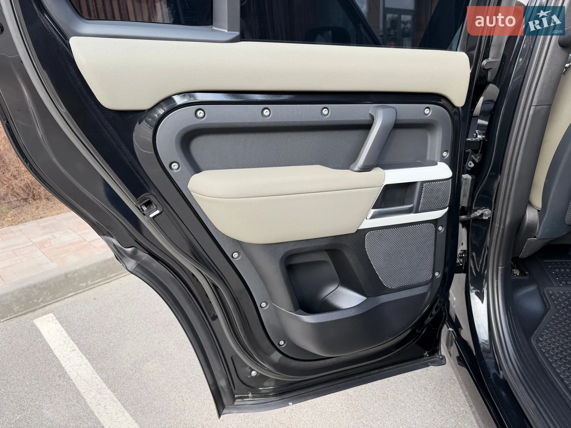 2022 Land Rover Defender - мініатюра 128