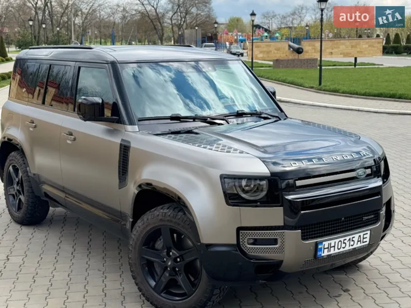 Land Rover Defender 2022