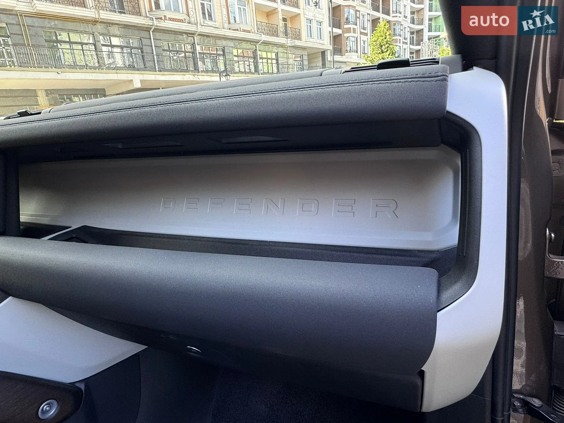 2023 Land Rover Defender - мініатюра 18