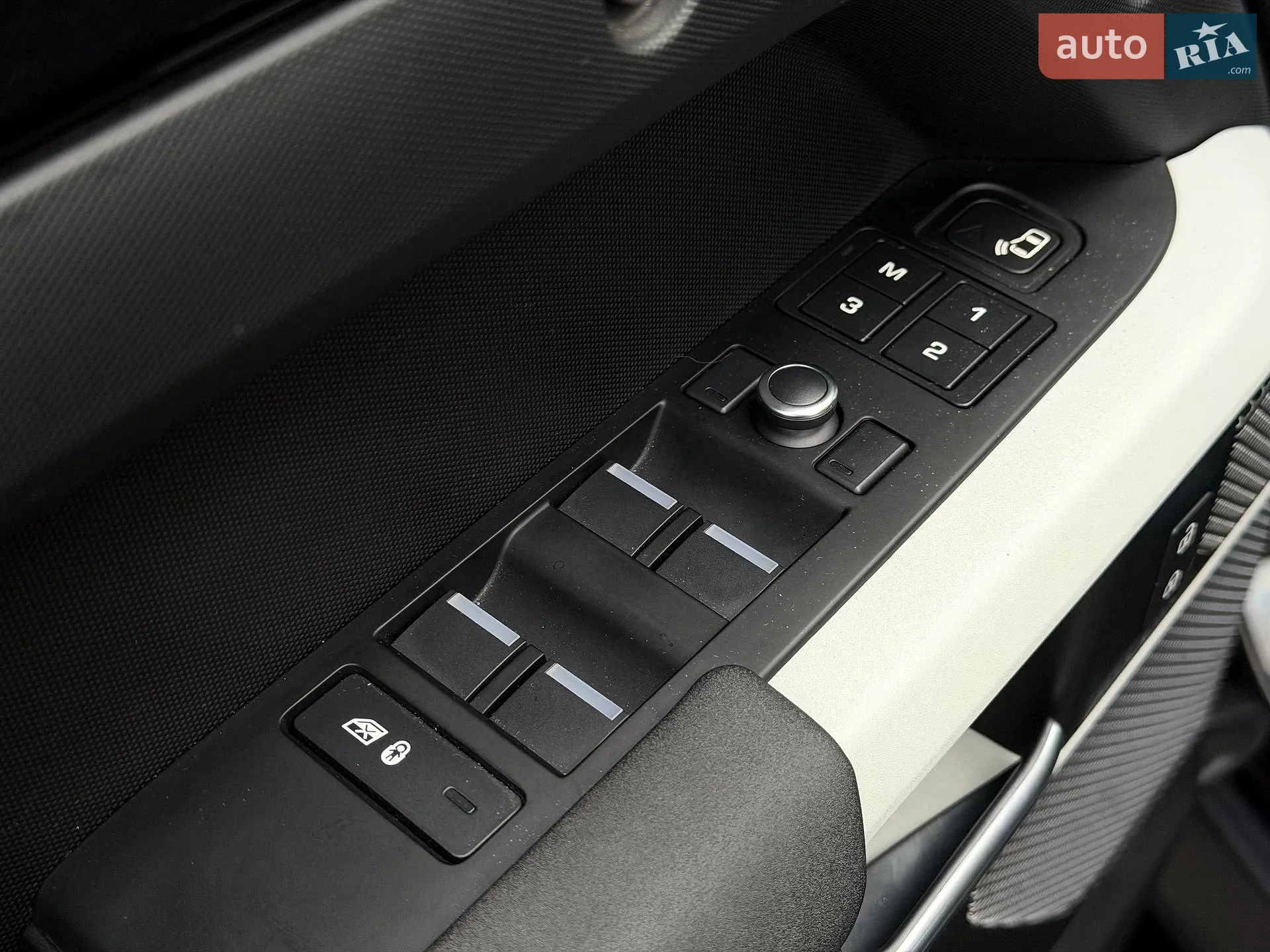 2020 Land Rover Defender - мініатюра 56