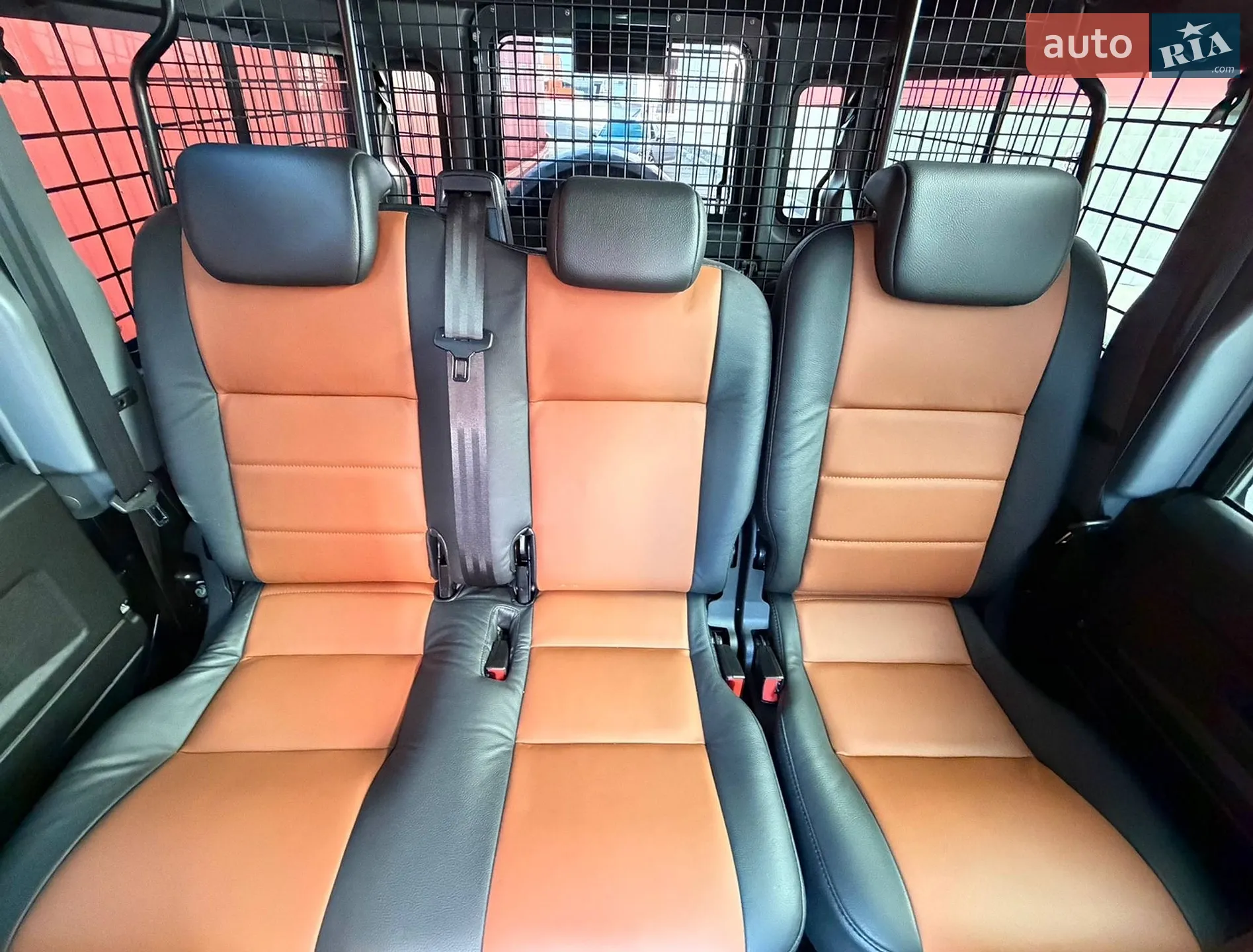 2016 Land Rover Defender - мініатюра 14