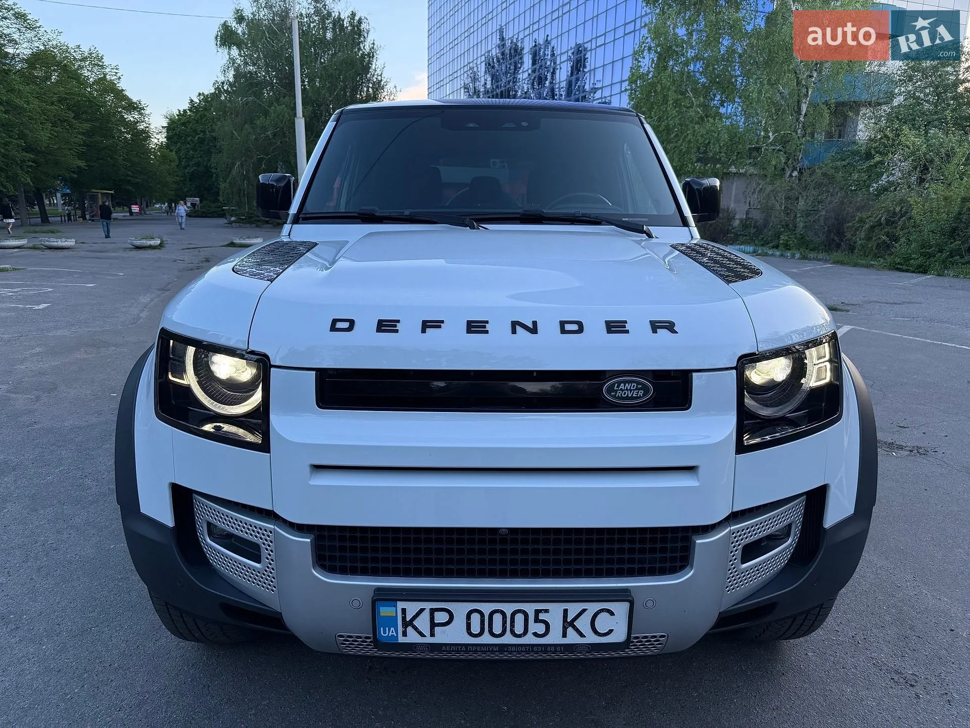 2021 Land Rover Defender - мініатюра 27