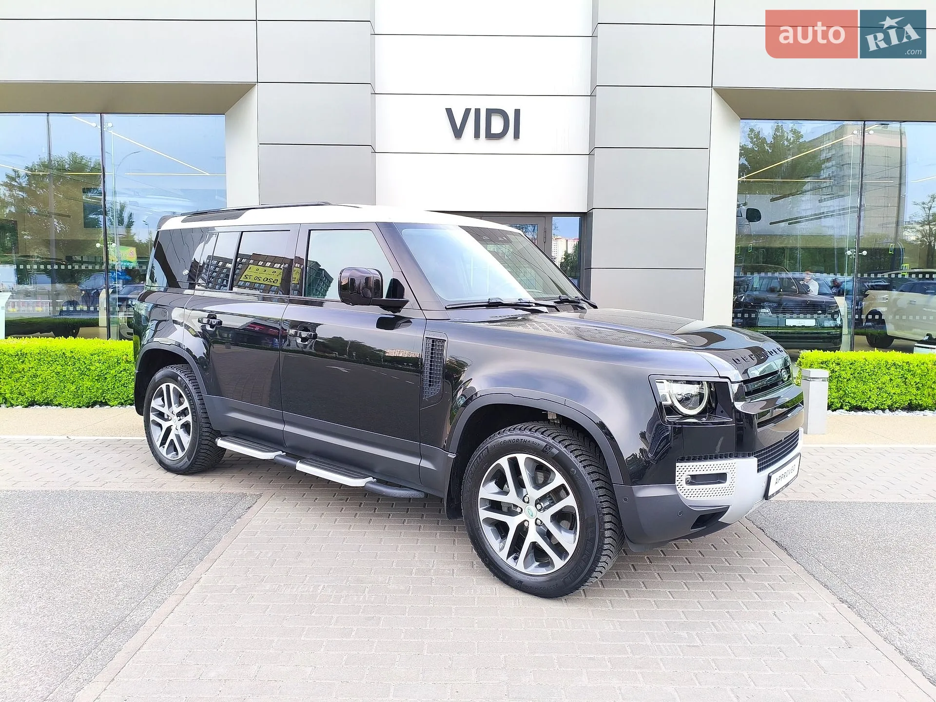 2021 Land Rover Defender - мініатюра 17