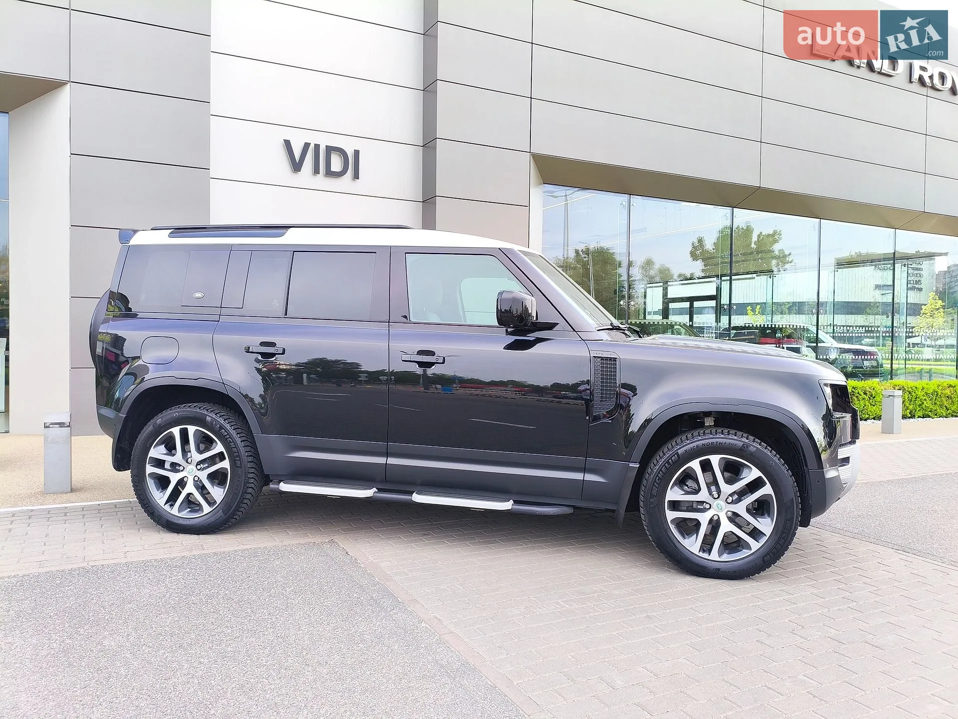 2021 Land Rover Defender - мініатюра 20