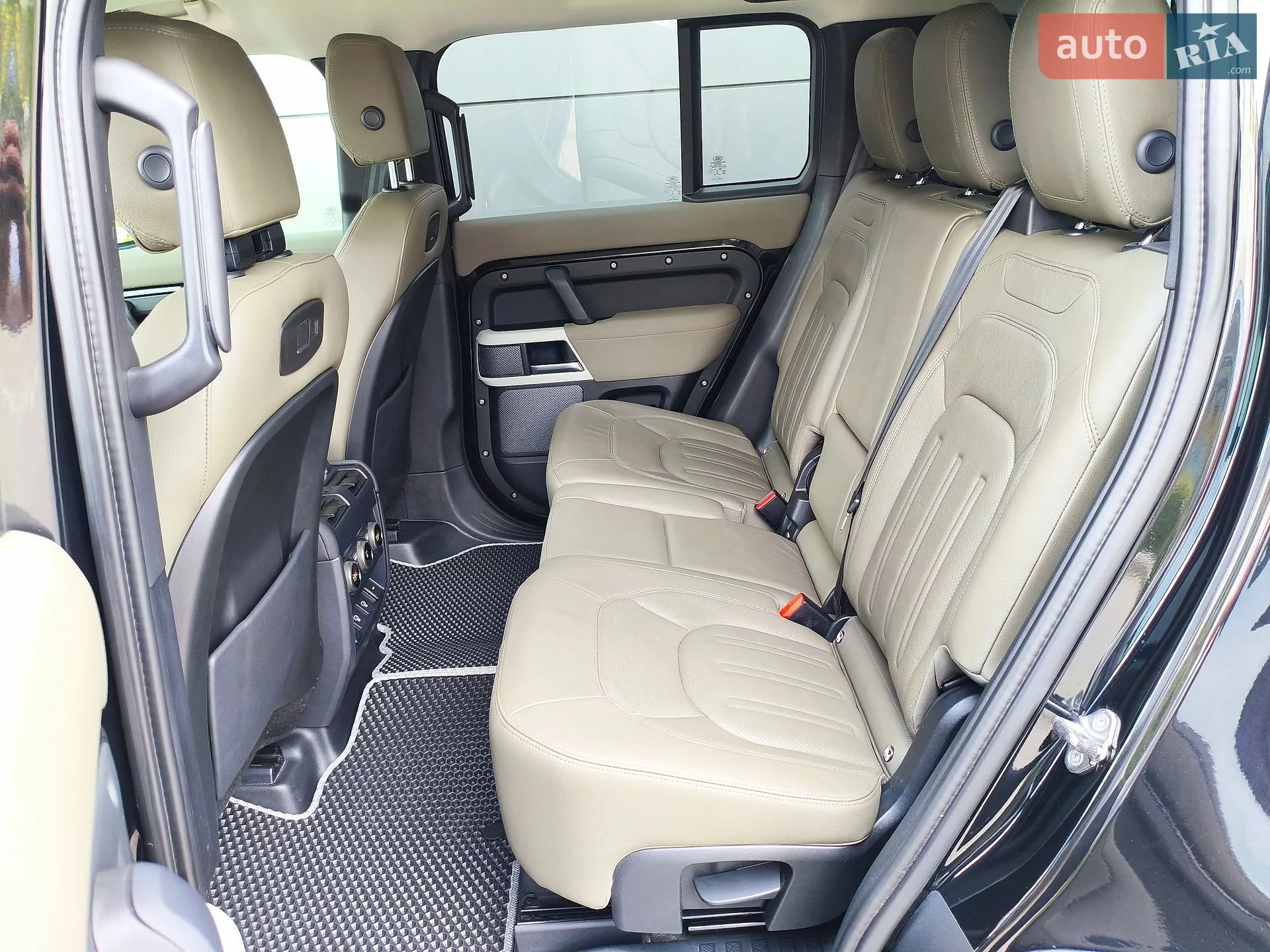 2021 Land Rover Defender - мініатюра 47