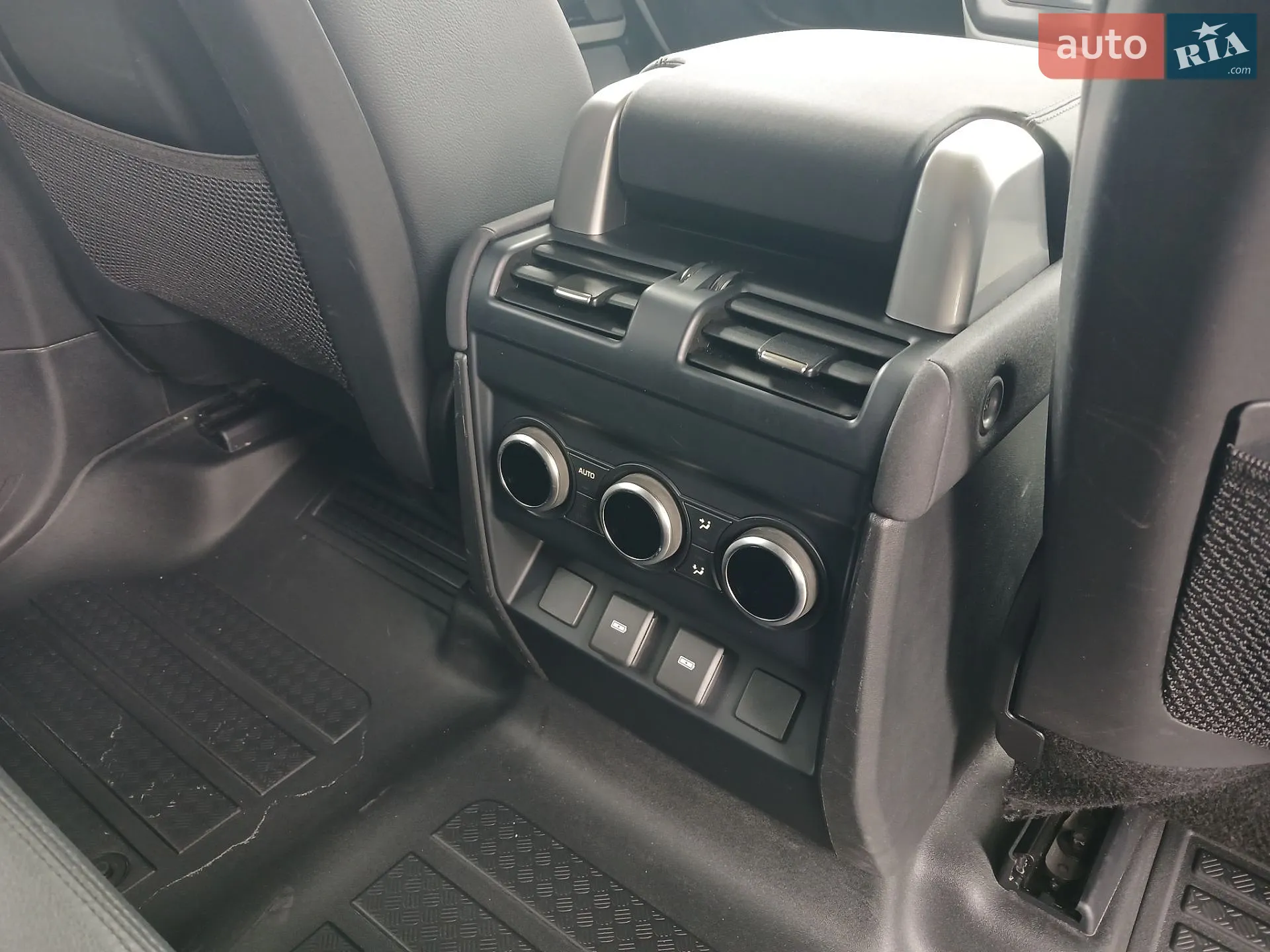 2022 Land Rover Defender - мініатюра 17