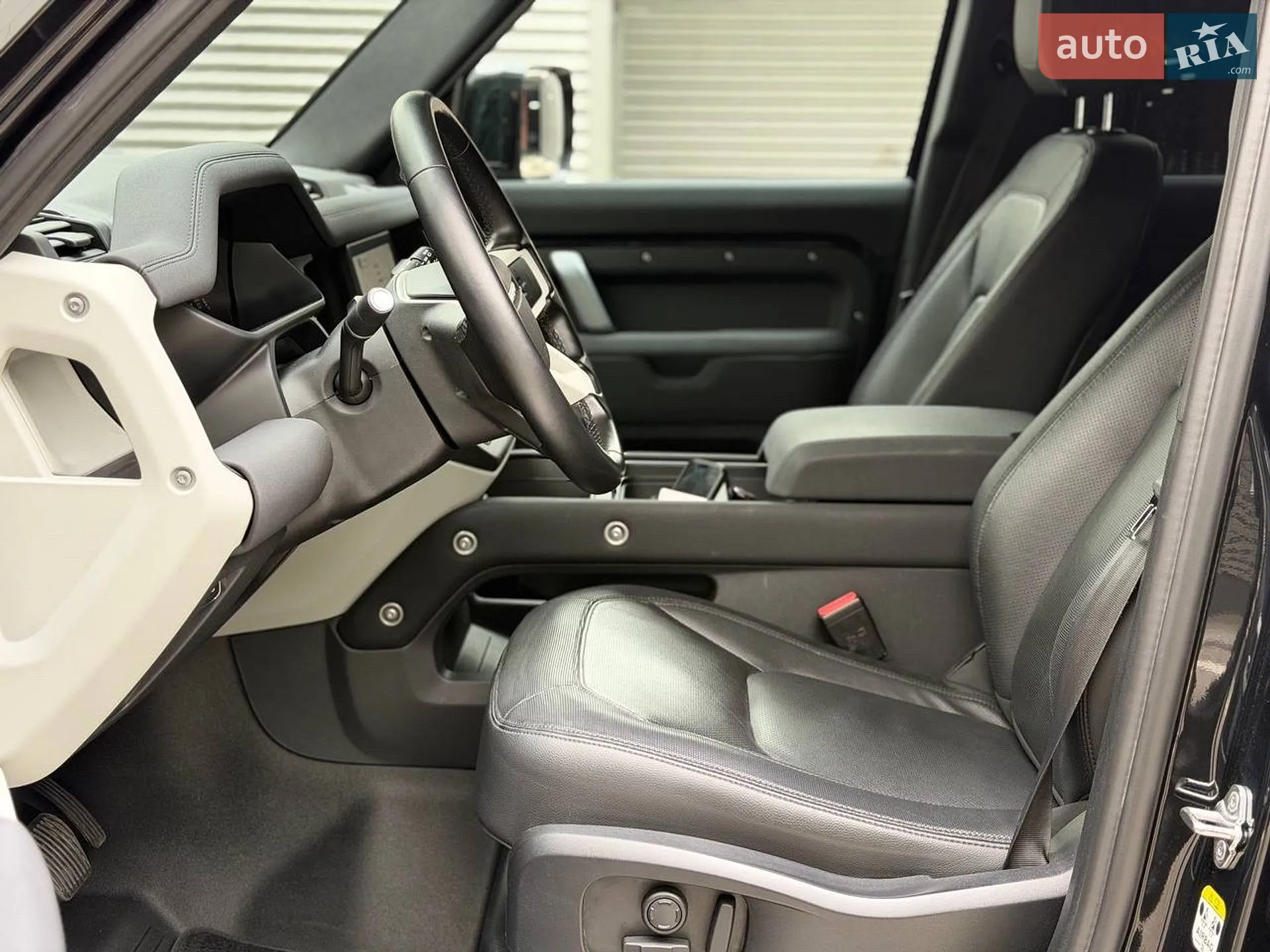 2023 Land Rover Defender - мініатюра 10