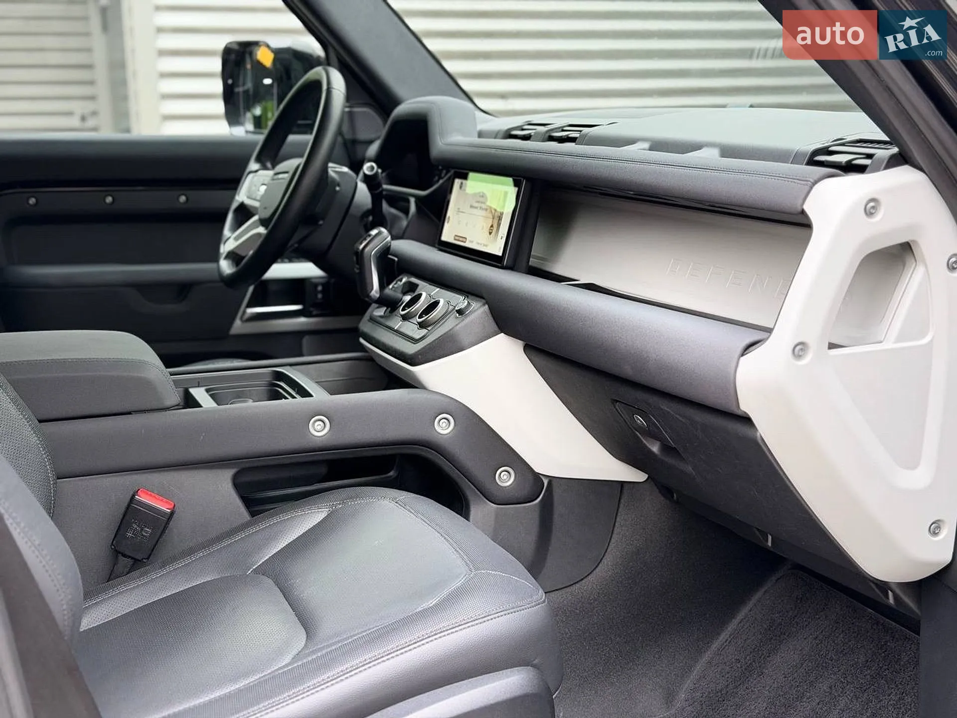 2023 Land Rover Defender - мініатюра 18