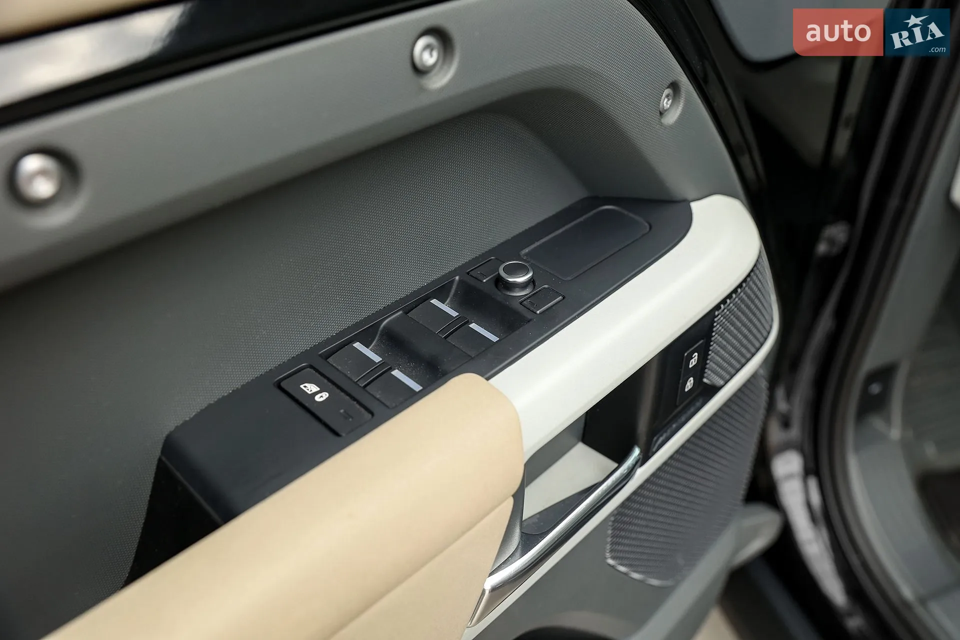 2020 Land Rover Defender - мініатюра 28