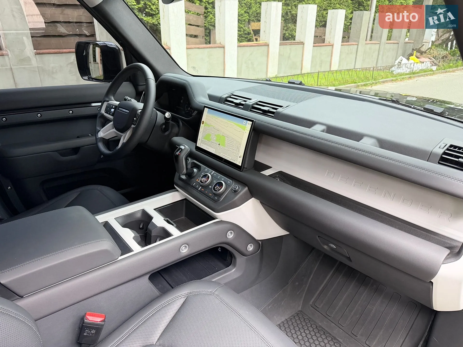 2024 Land Rover Defender - мініатюра 100
