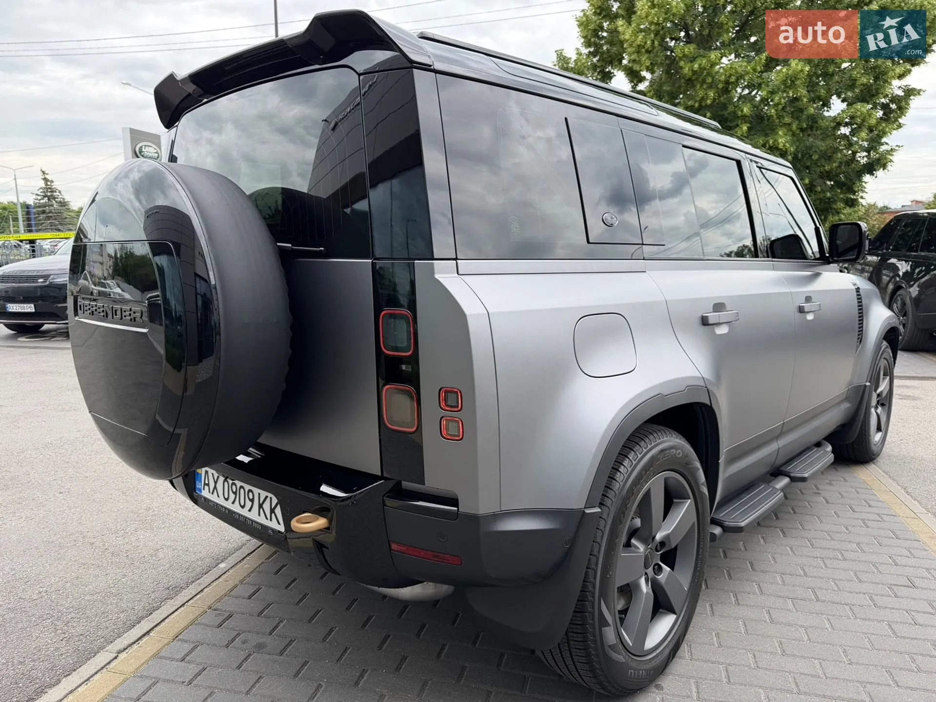 2023 Land Rover Defender - мініатюра 11