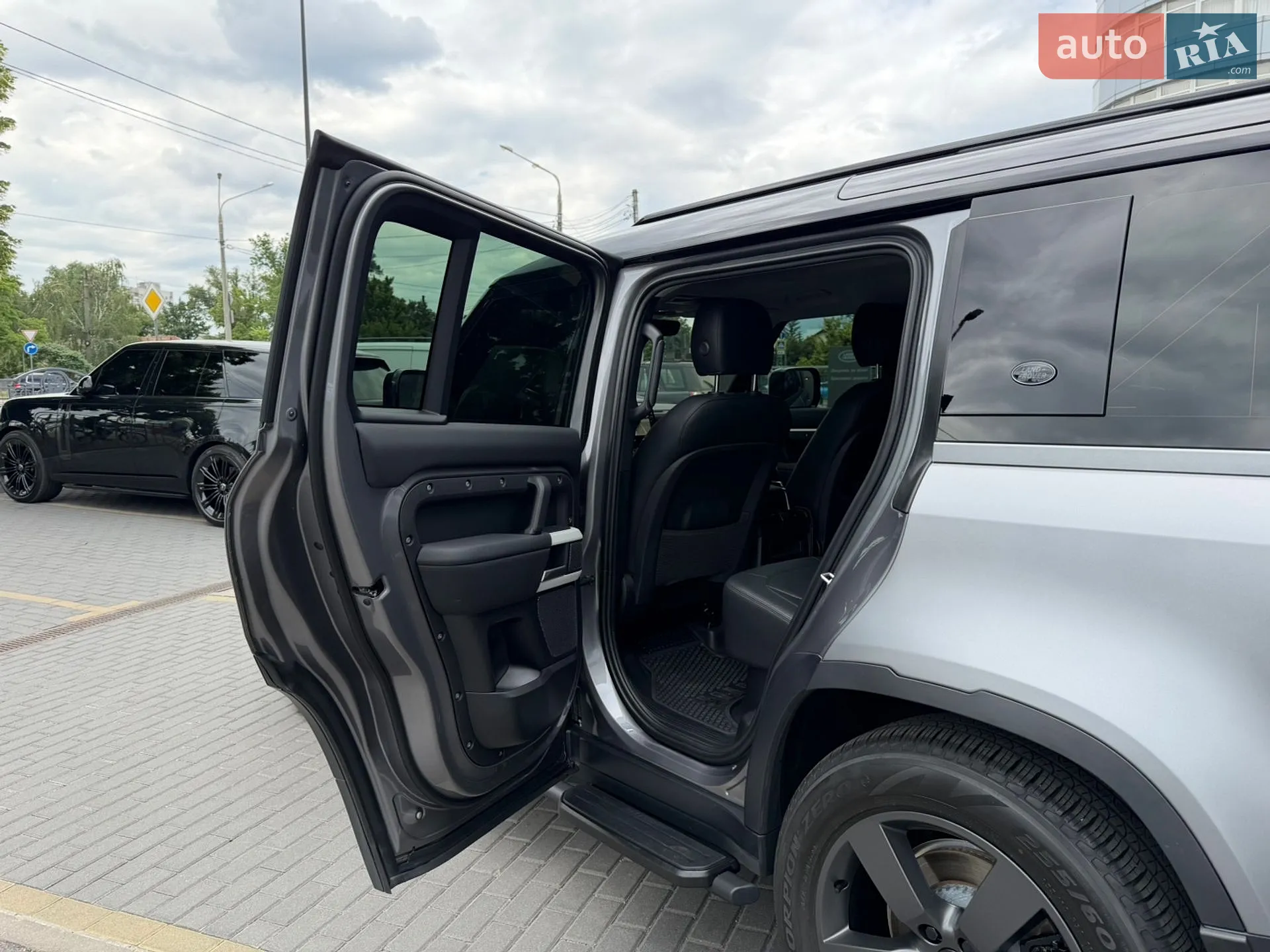 2023 Land Rover Defender - мініатюра 23