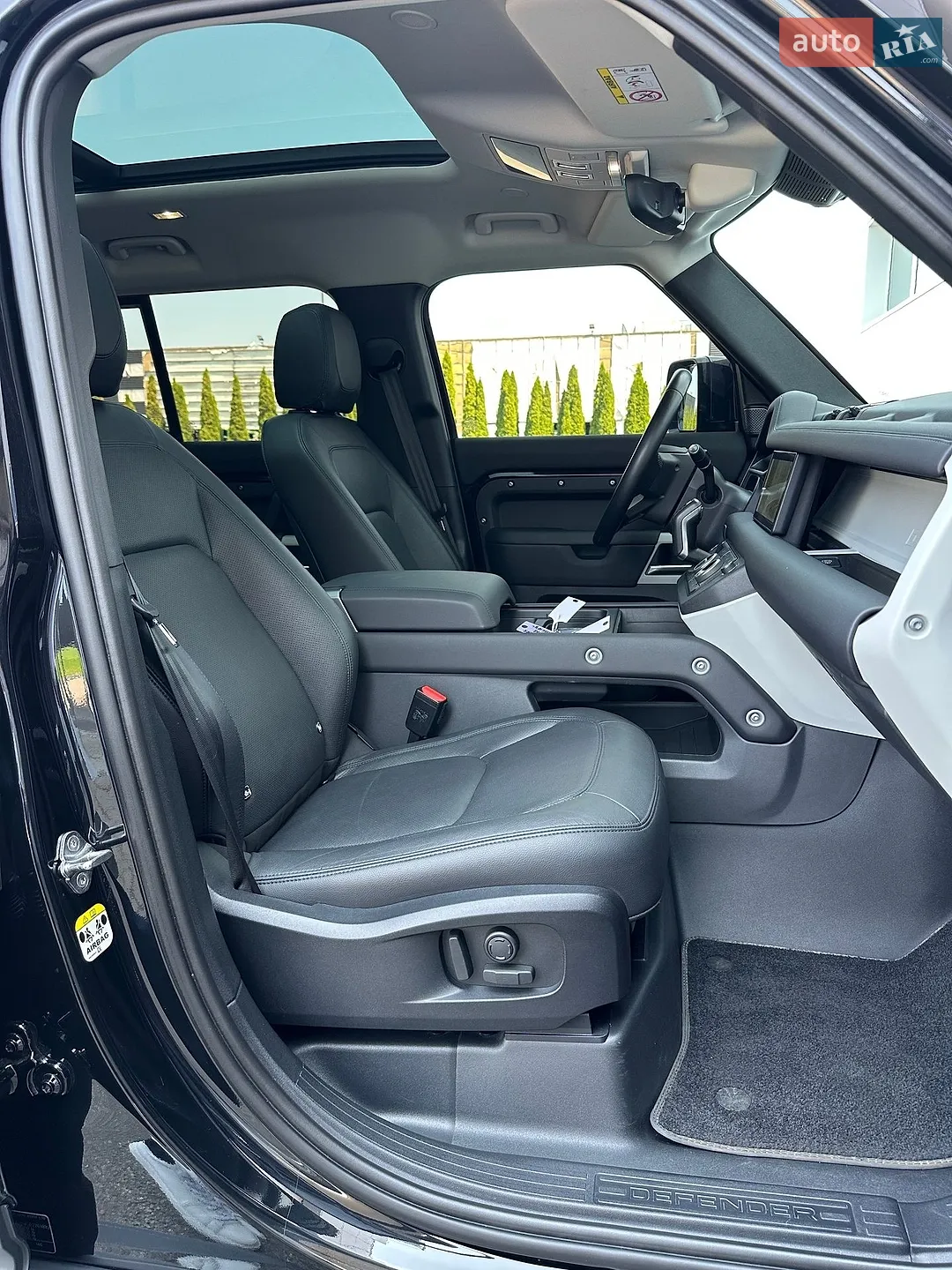 2023 Land Rover Defender - мініатюра 31