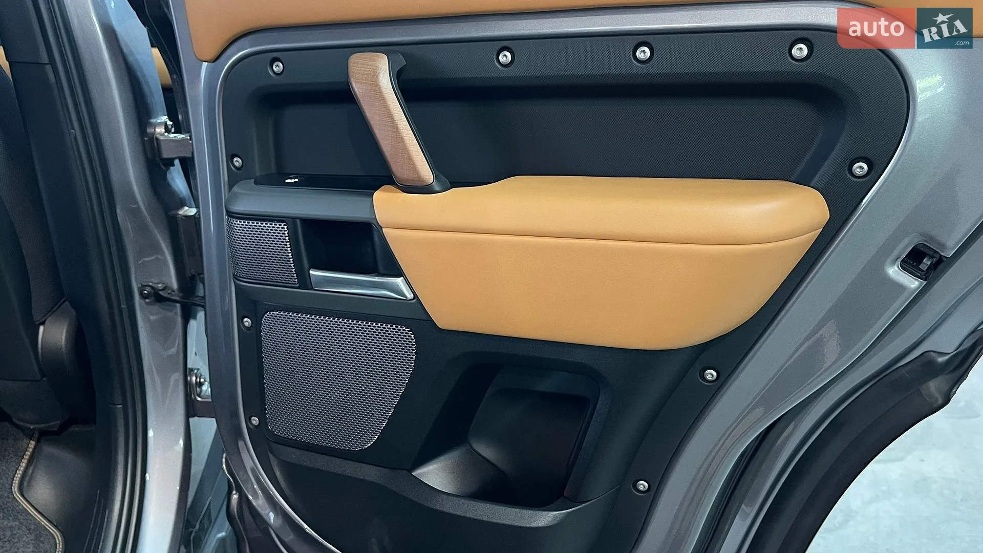 2021 Land Rover Defender - мініатюра 36