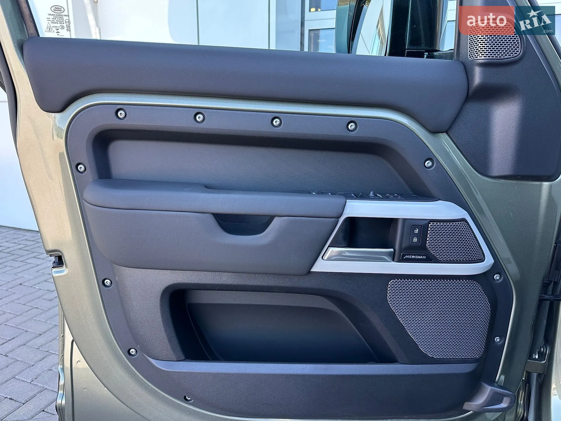 2024 Land Rover Defender - мініатюра 13