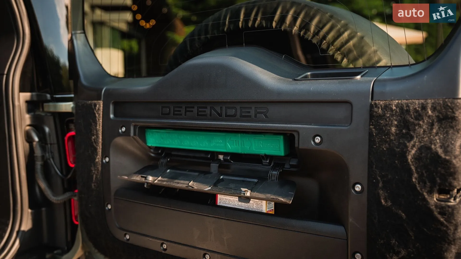 2020 Land Rover Defender - мініатюра 21
