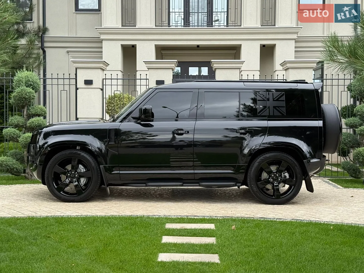 2026 Land Rover Defender - мініатюра 17