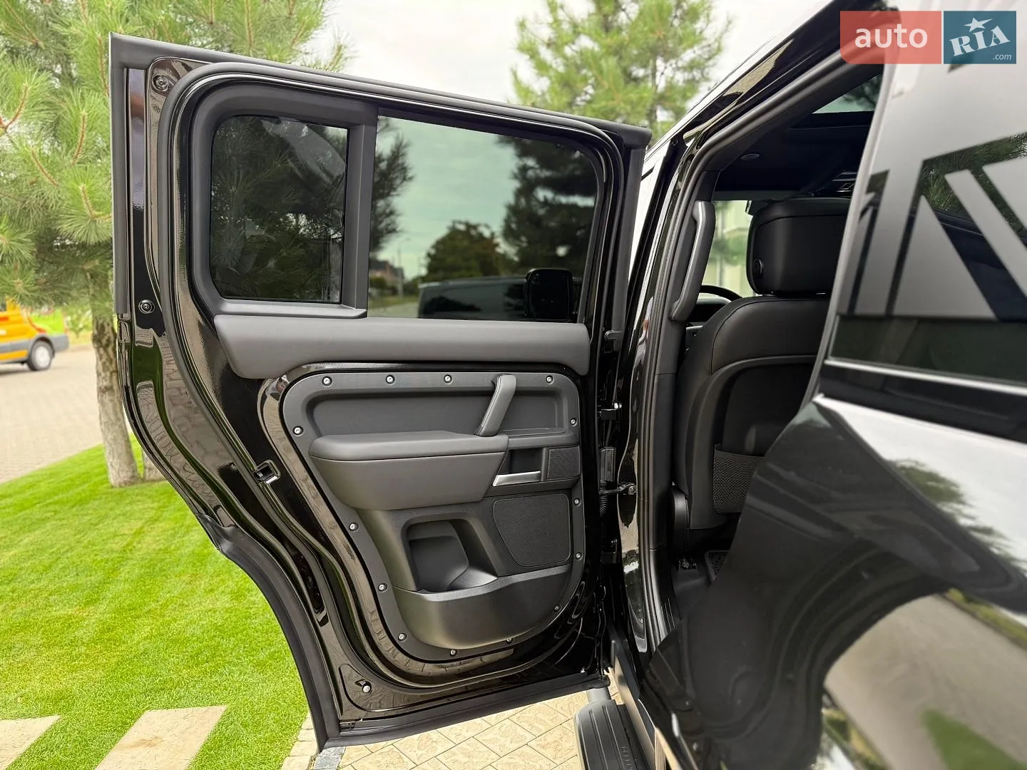 2026 Land Rover Defender - мініатюра 36