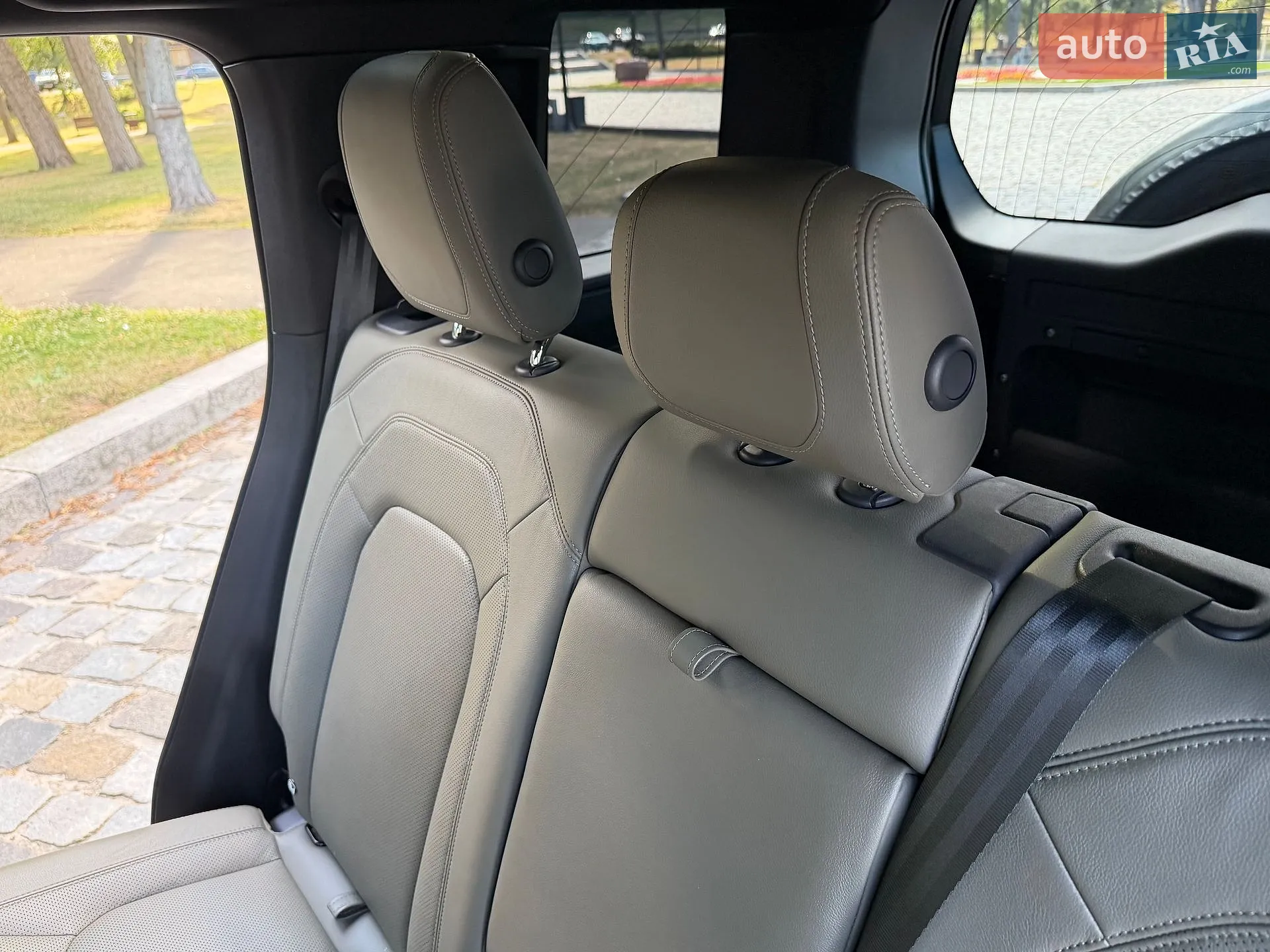 2022 Land Rover Defender - мініатюра 79
