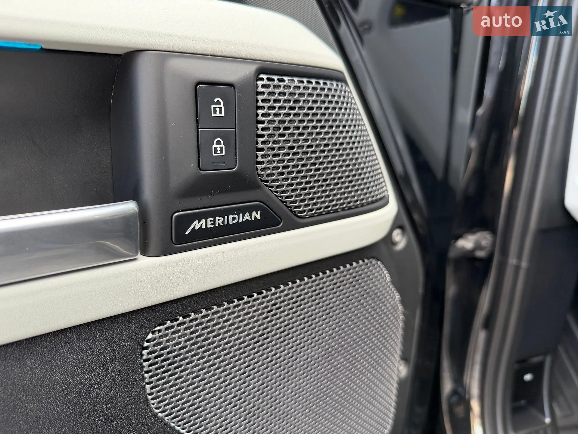 2022 Land Rover Defender - мініатюра 89