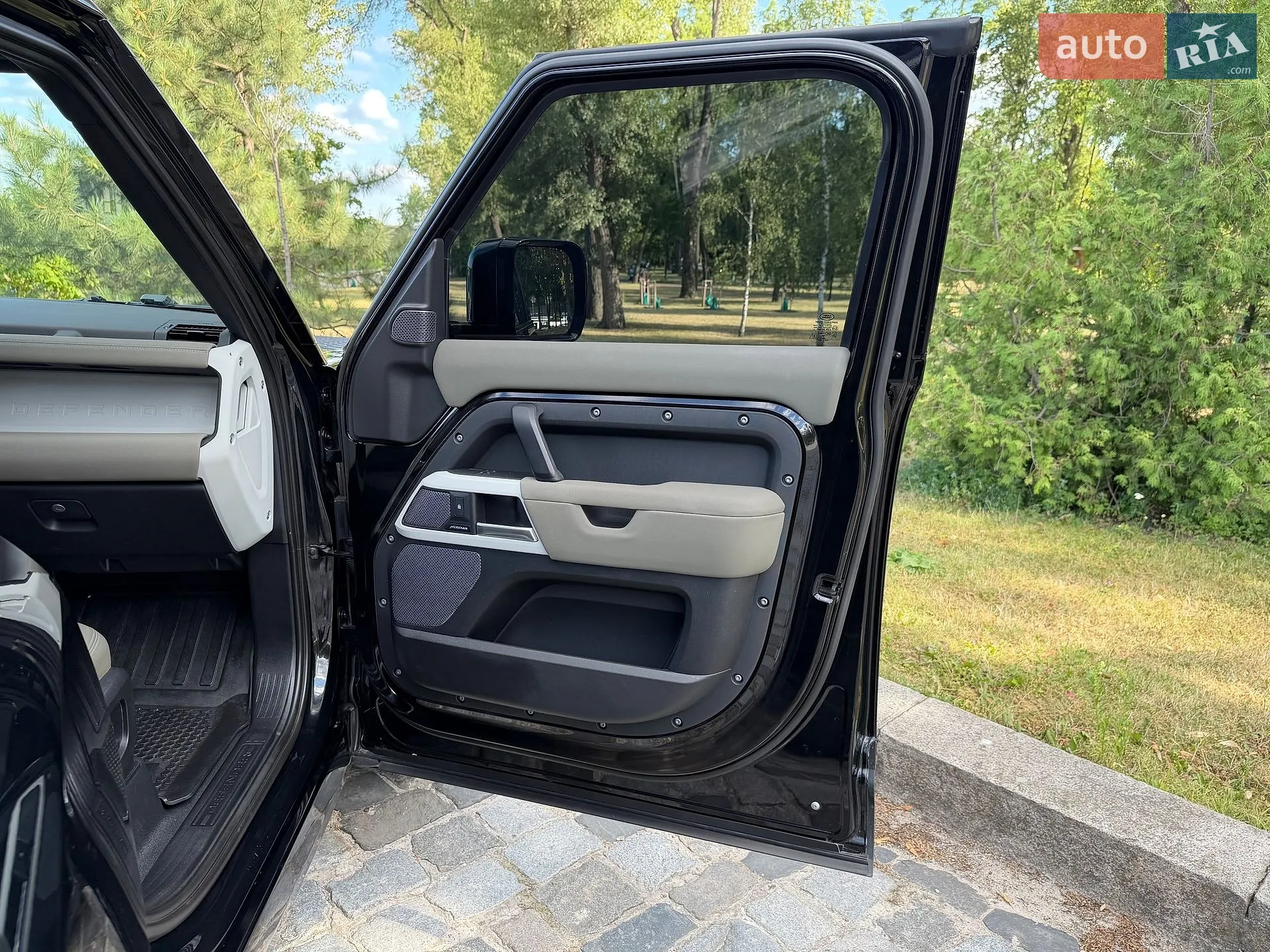 2022 Land Rover Defender - мініатюра 104