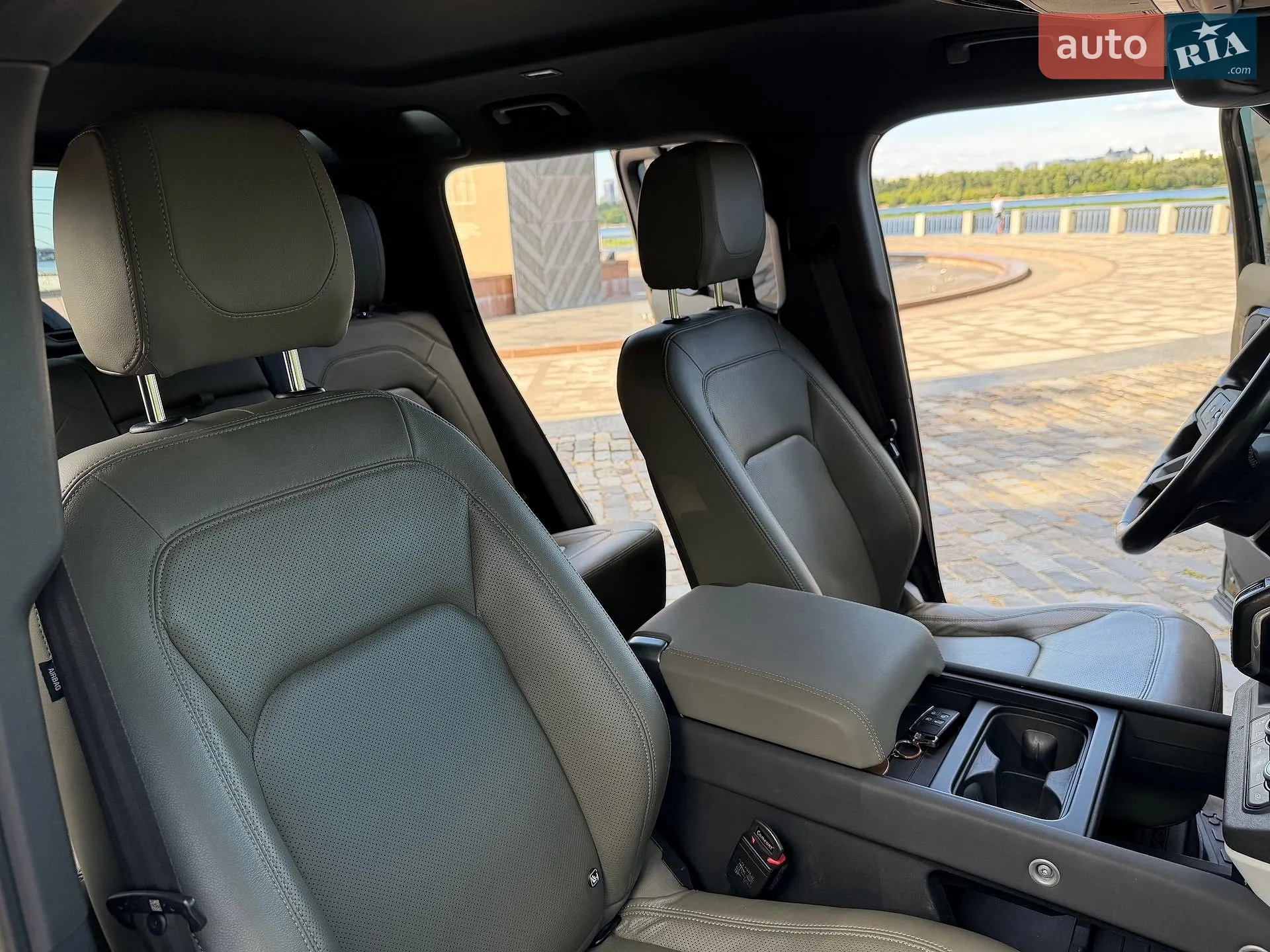 2022 Land Rover Defender - мініатюра 108