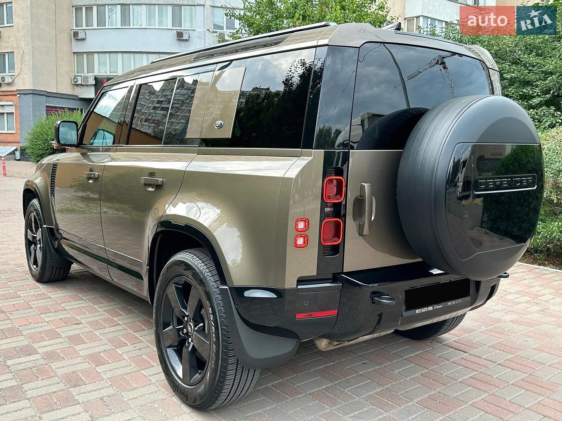 2021 Land Rover Defender - мініатюра 10