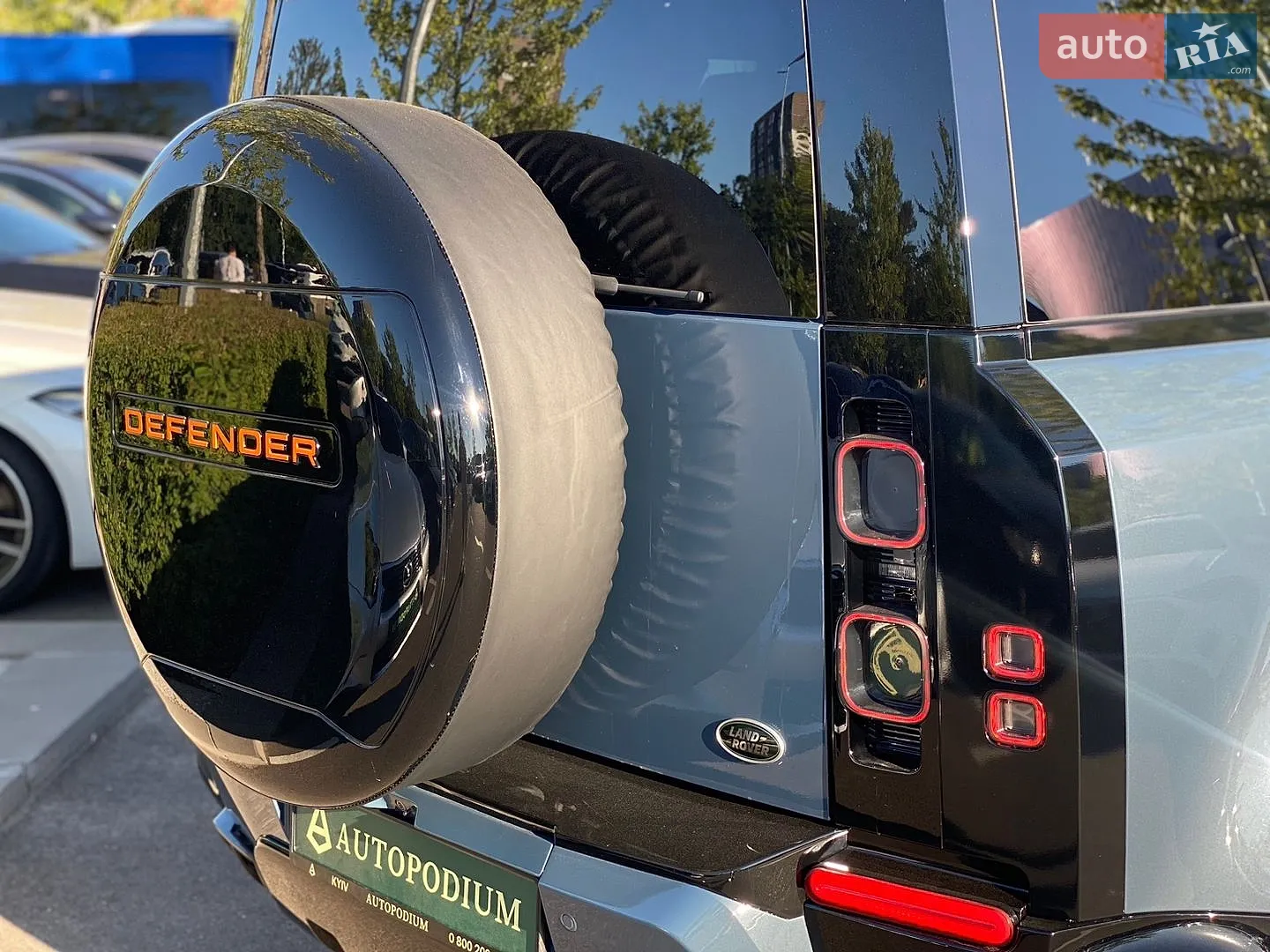 2021 Land Rover Defender - мініатюра 12