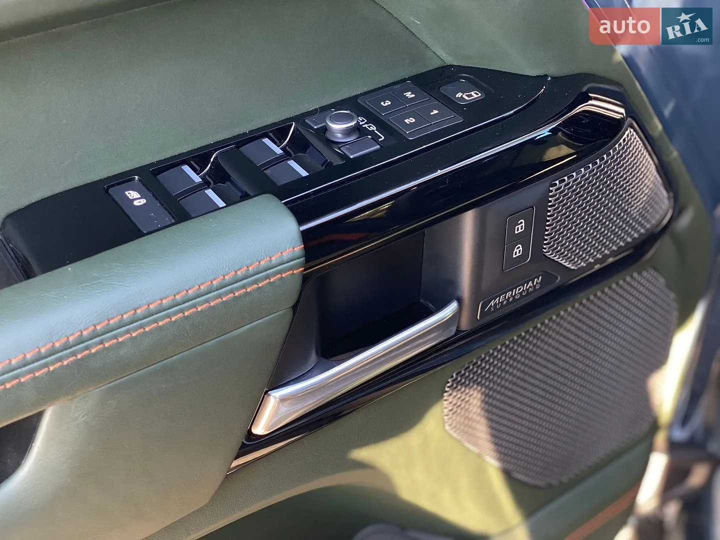2021 Land Rover Defender - мініатюра 22