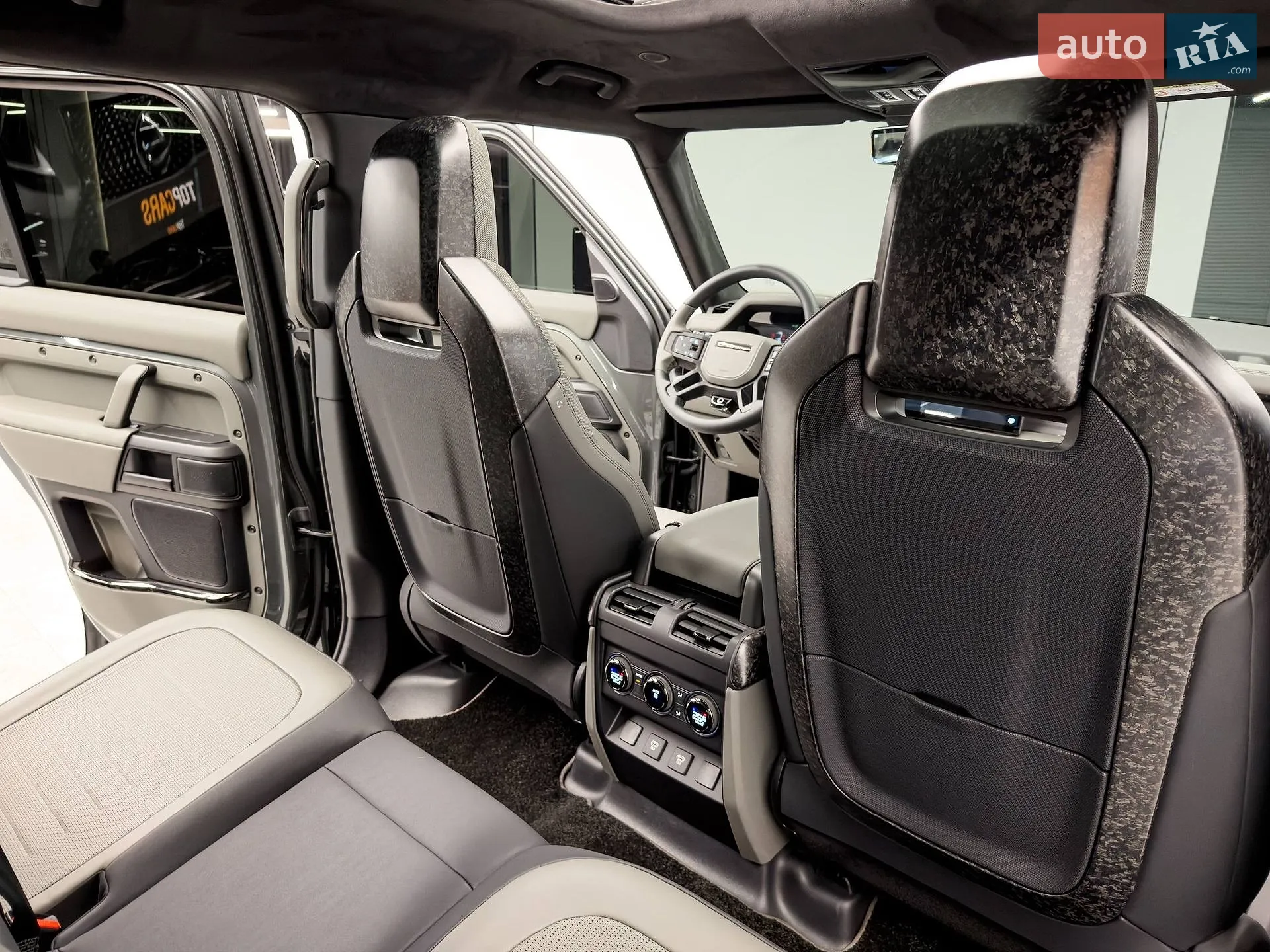 2025 Land Rover Defender - мініатюра 52