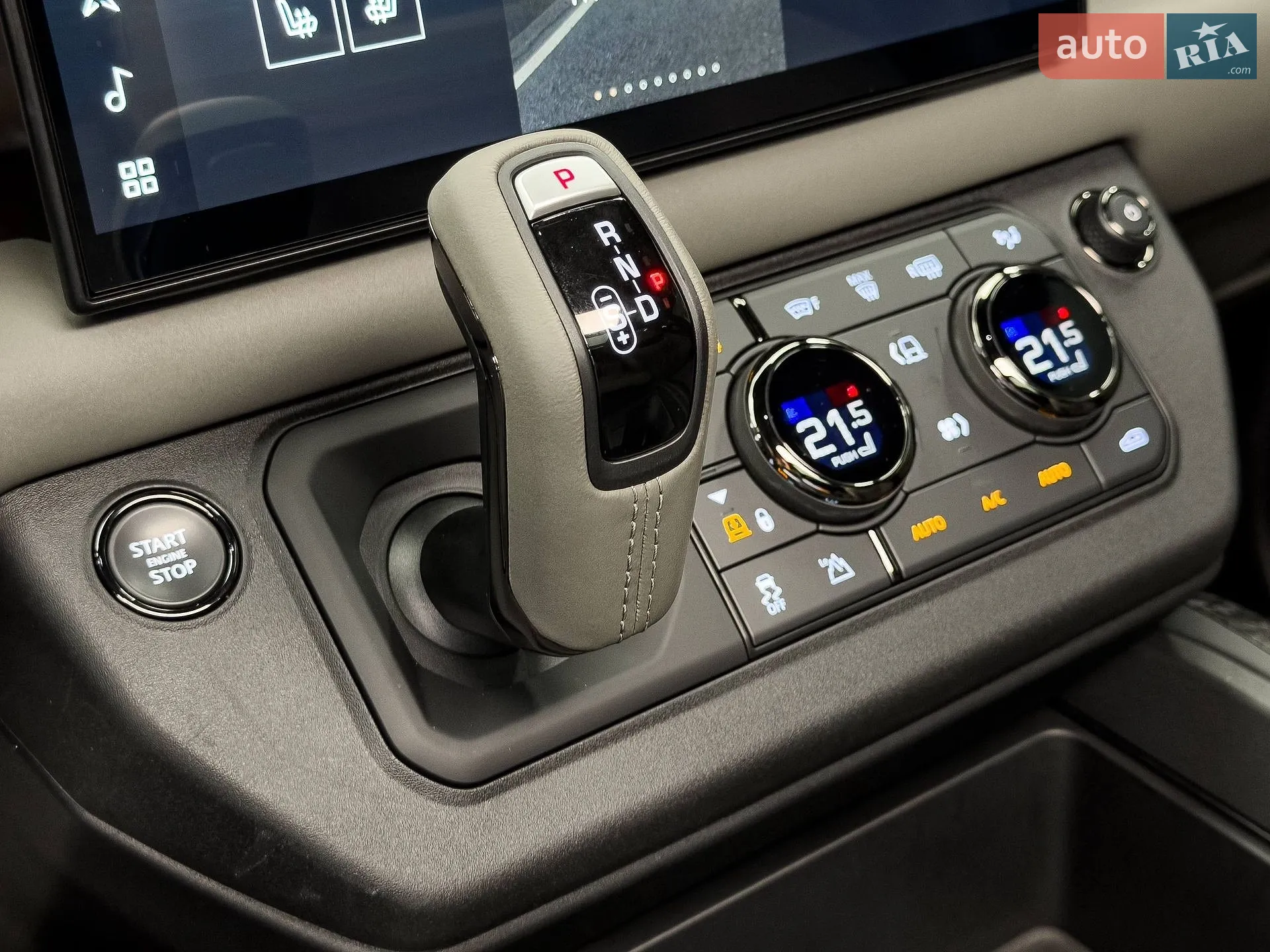 2025 Land Rover Defender - мініатюра 59